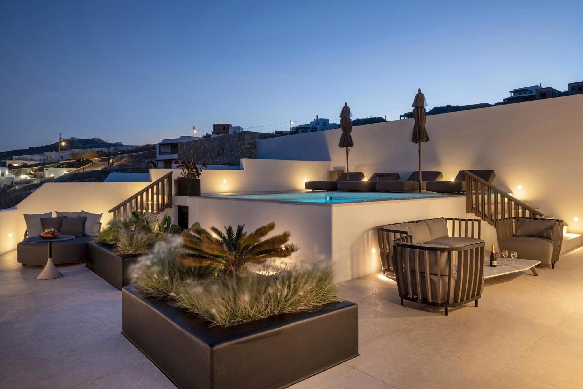 Hotel Aeonic And 5*